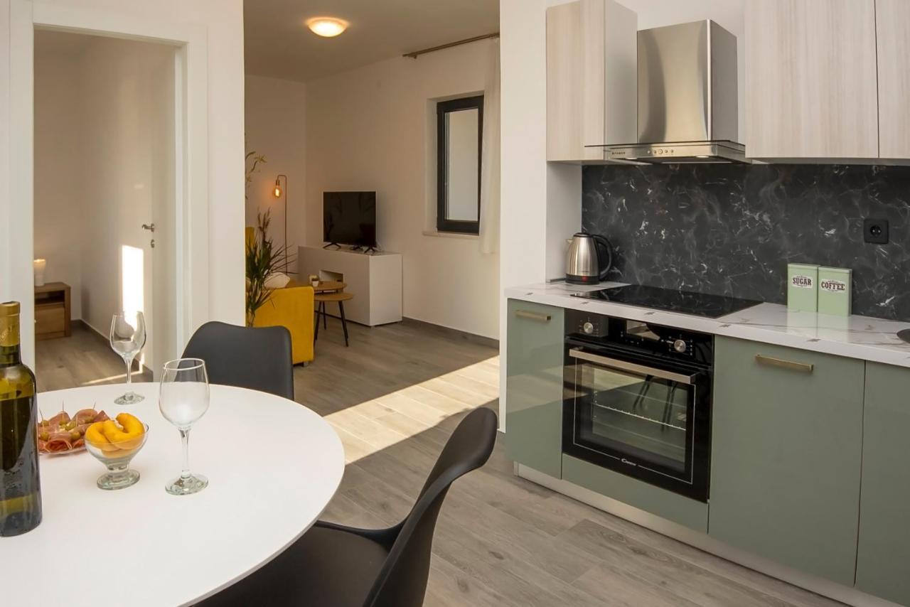 שיבניק Apartments Suzy מראה חיצוני תמונה
