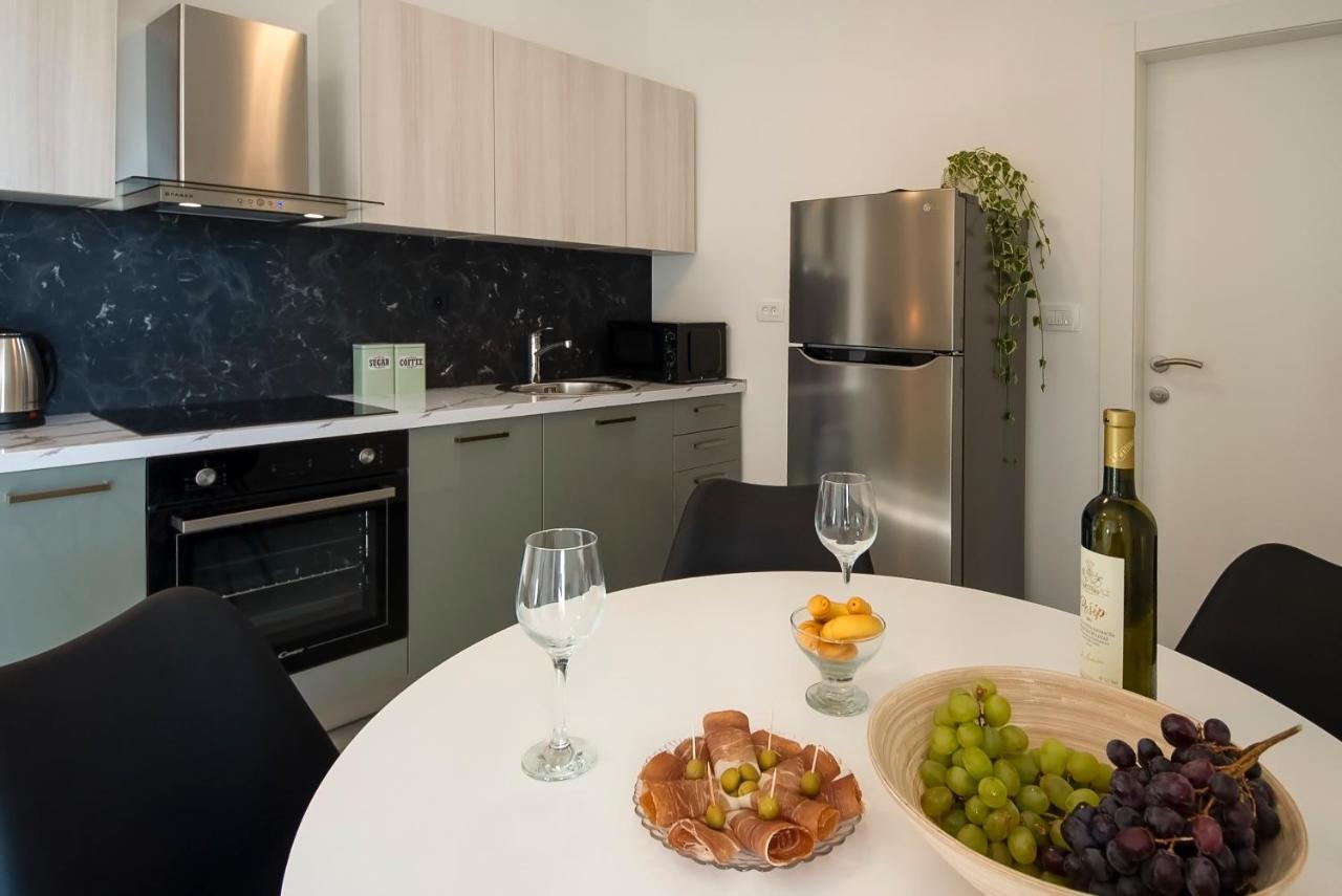 שיבניק Apartments Suzy מראה חיצוני תמונה