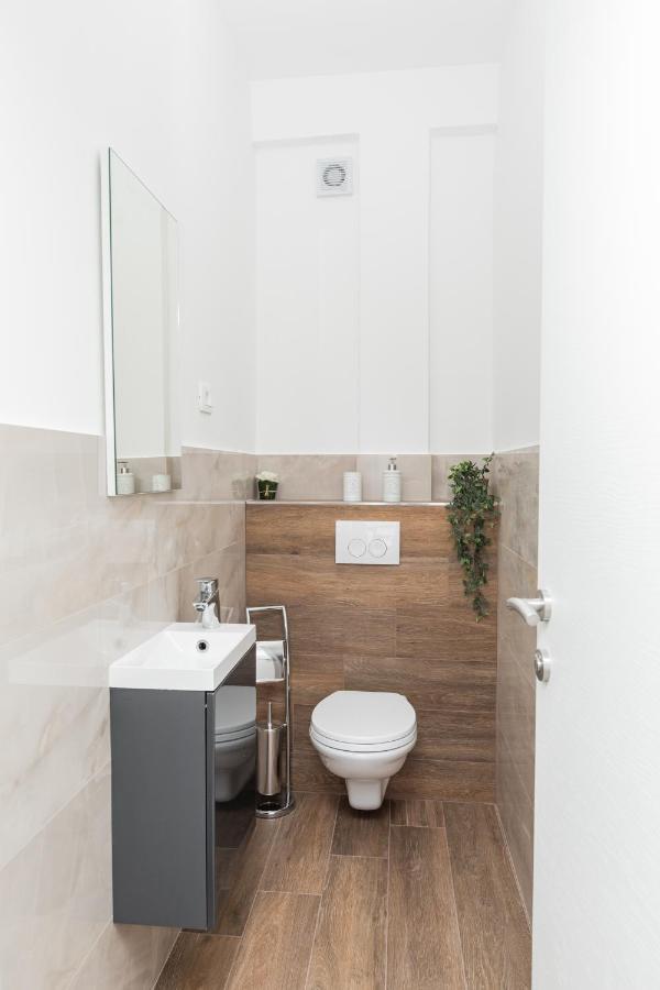 שיבניק Apartments Suzy מראה חיצוני תמונה