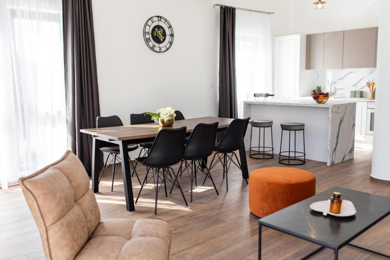 שיבניק Apartments Suzy מראה חיצוני תמונה