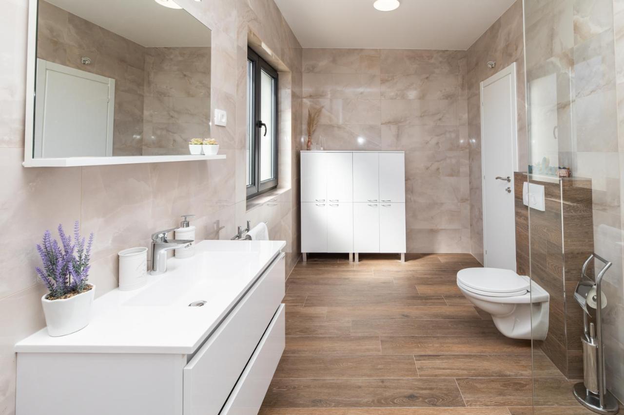 שיבניק Apartments Suzy מראה חיצוני תמונה