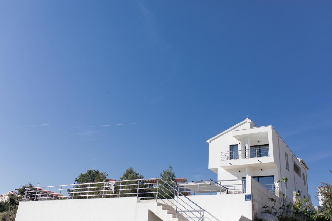 שיבניק Apartments Suzy מראה חיצוני תמונה